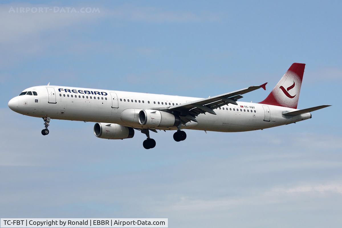 TC-FBT, 1998 Airbus A321-131 C/N 855, at bru