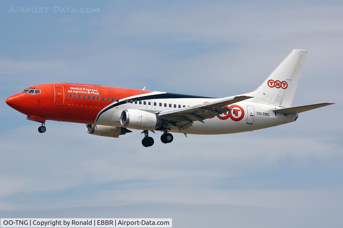 OO-TNG, 1988 Boeing 737-3Y0 C/N 24255, at bru