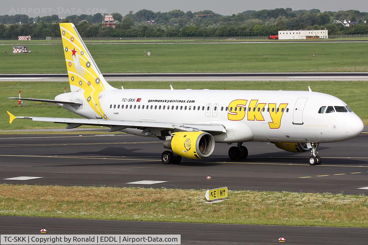 TC-SKK, 1990 Airbus A320-211 C/N 148, at dus