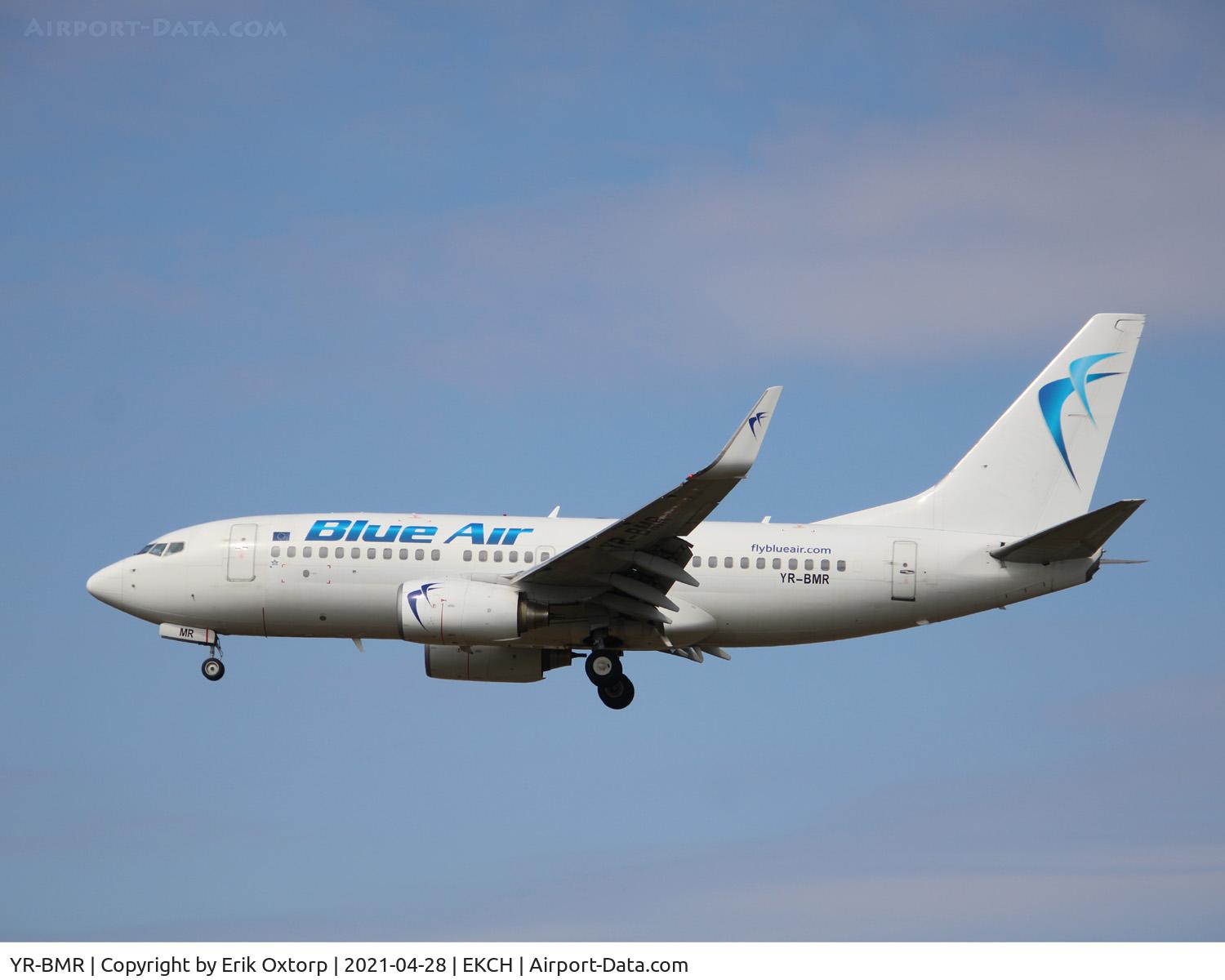 YR-BMR, 2003 Boeing 737-7K2 C/N 33465, YR-BMR landing rw 22L