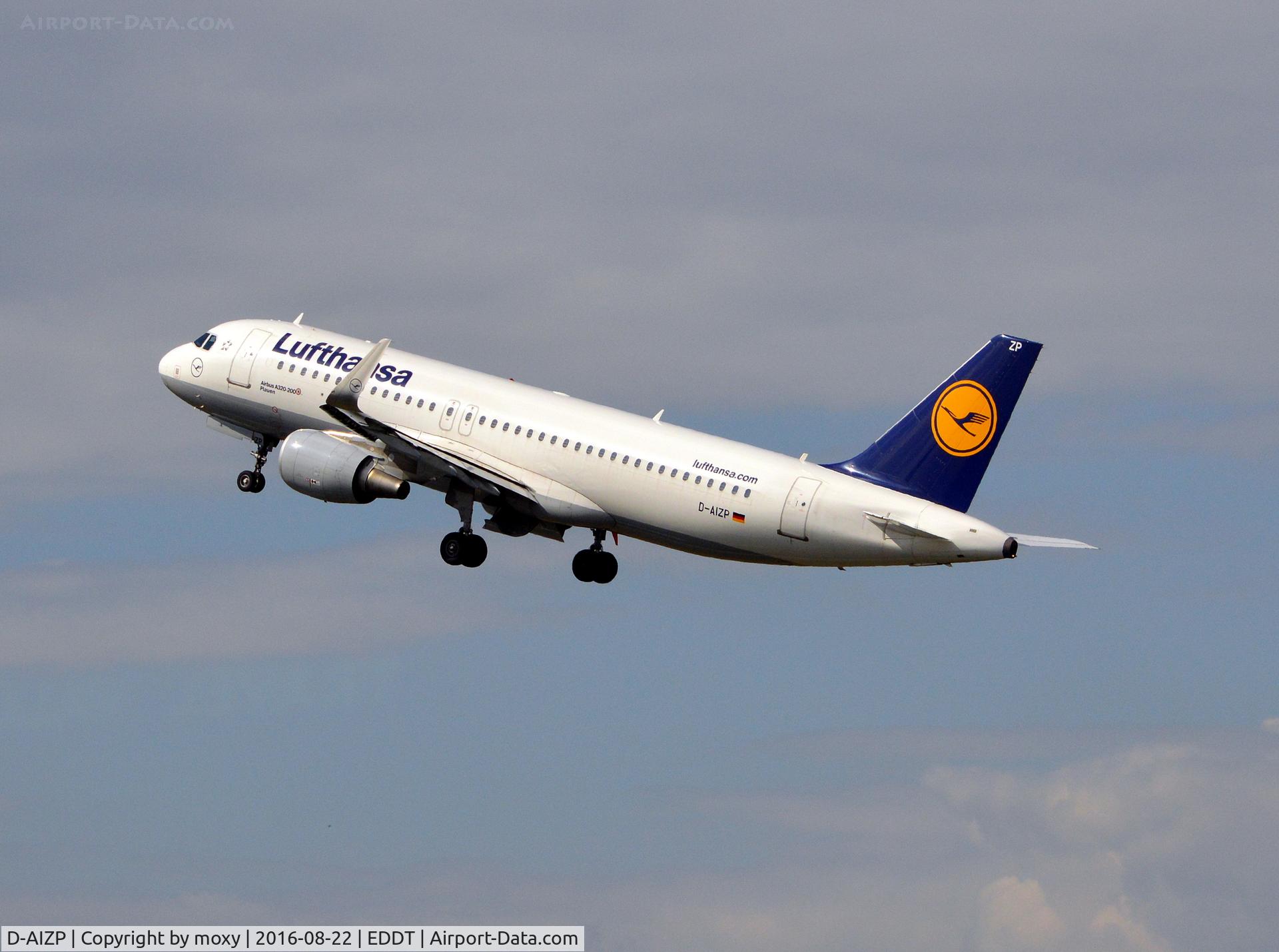 D-AIZP, 2013 Airbus A320-214 C/N 5487, Airbus A320-214 departing Berlin Tegel.