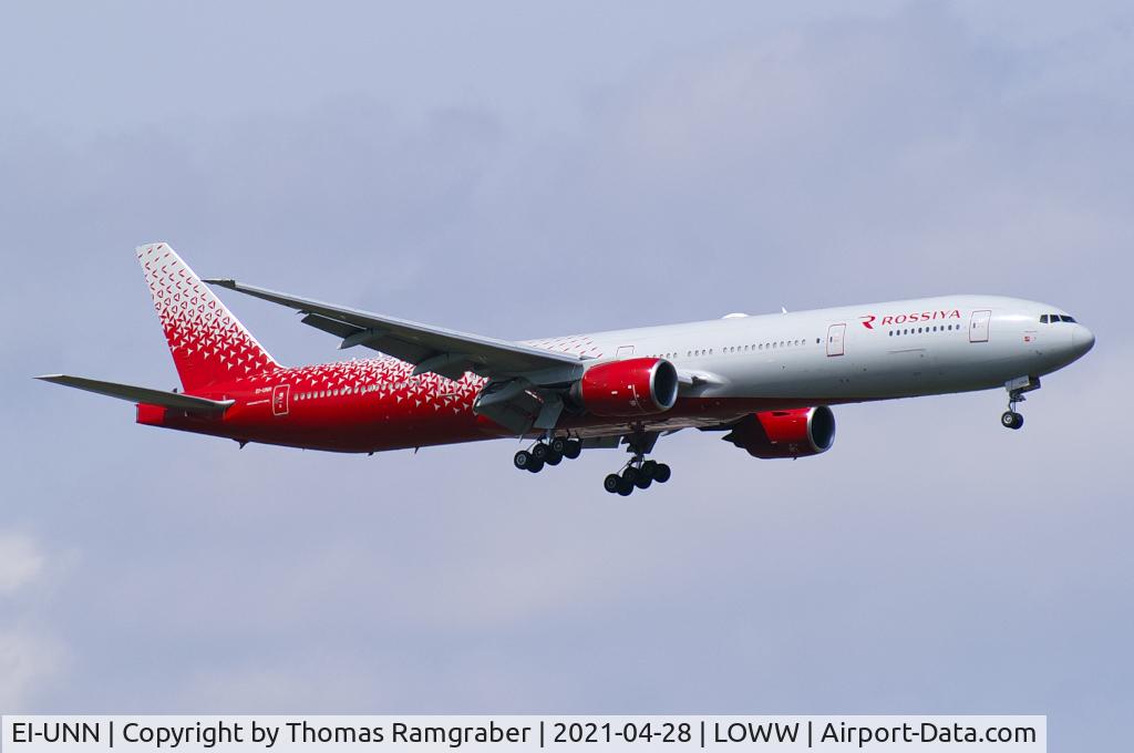 EI-UNN, 1998 Boeing 777-312 C/N 28517, Rossiya Boeing 777-312