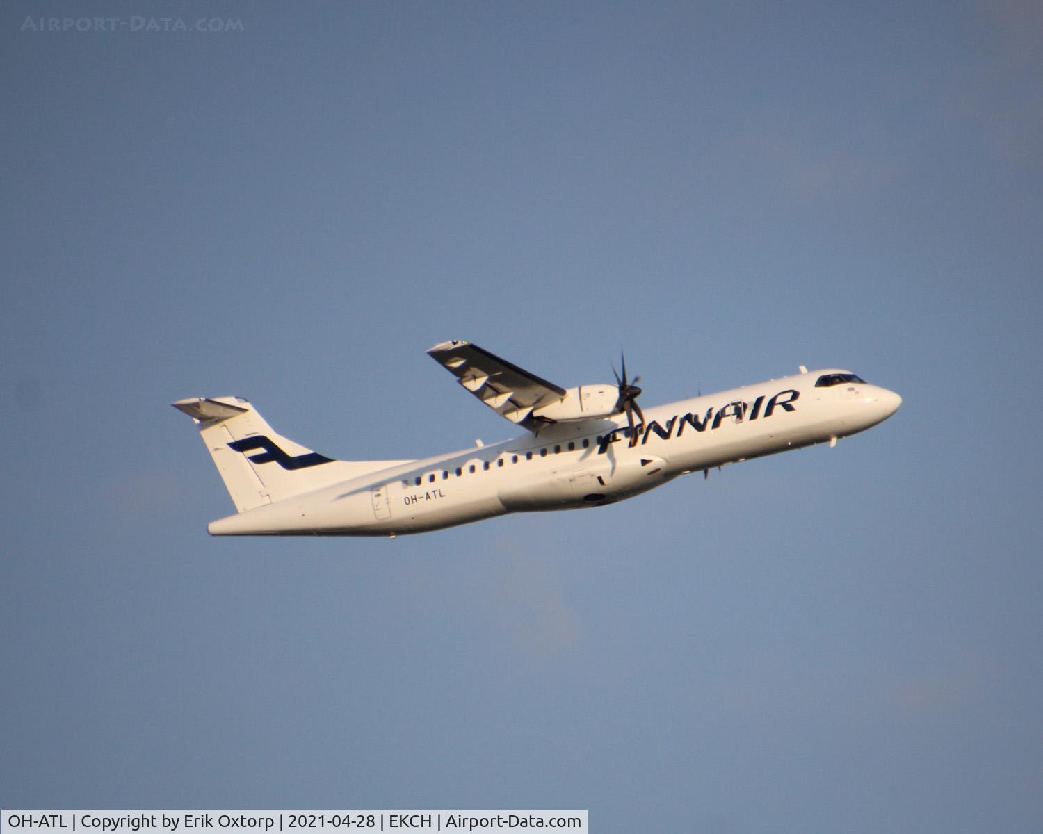 OH-ATL, 2009 ATR 72-212A C/N 851, OH-ATL taking off rw 22L