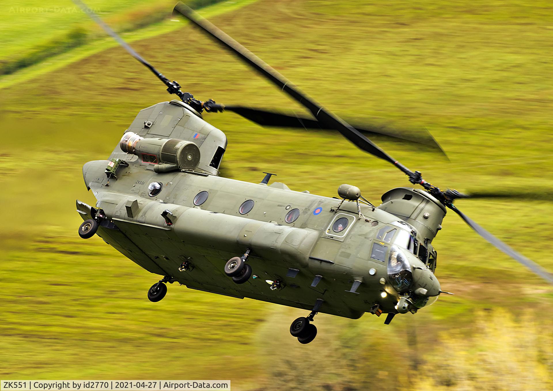 ZK551, 2012 Boeing Chinook HC.6 C/N M7702, Low Level in Wales