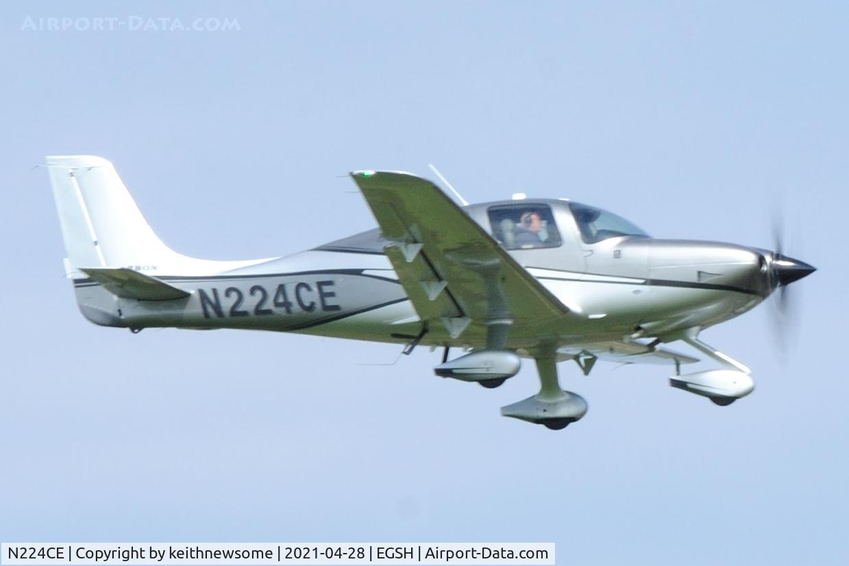 N224CE, 2016 Cirrus SR22 G5 C/N 4396, Arriving at Norwich.