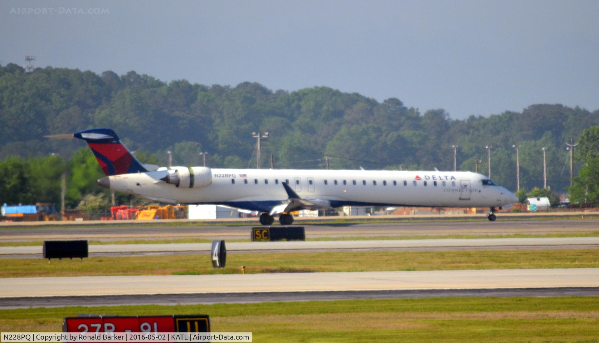 N228PQ, 2009 Bombardier CRJ-900ER (CL-600-2D24) C/N 15228, Landing Atlanta