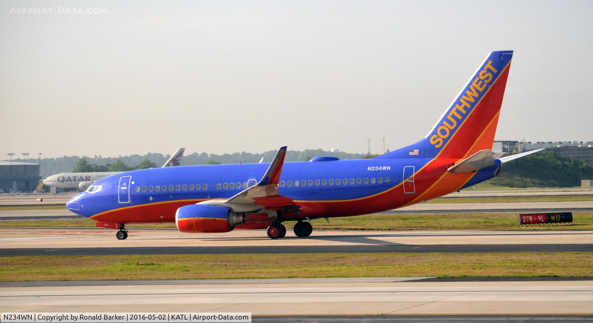 N234WN, 2006 Boeing 737-7H4 C/N 32502, Taxi Atlanta