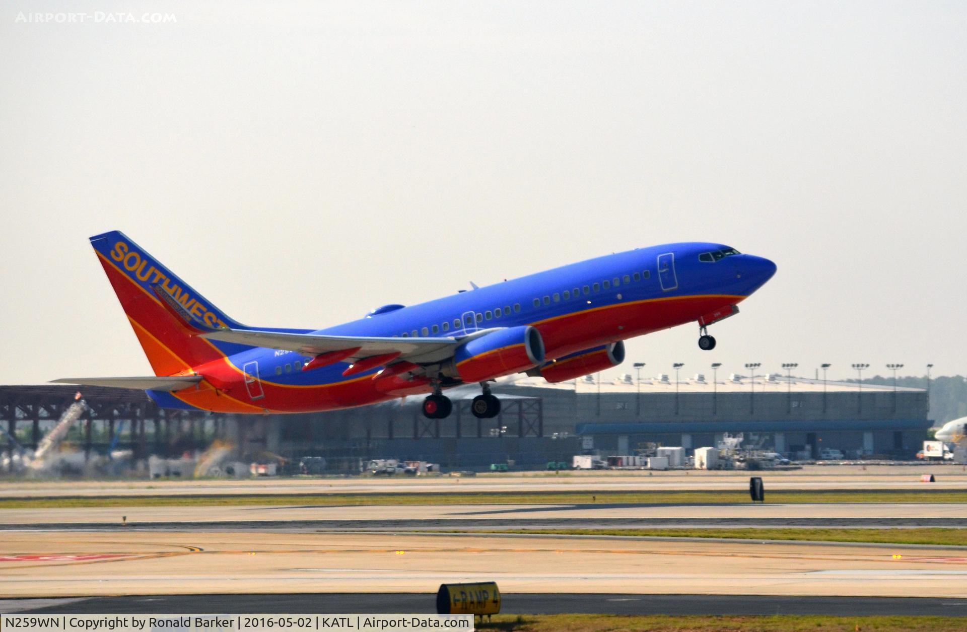 N259WN, 2006 Boeing 737-7H4 C/N 35554, Takeoff Atlanta