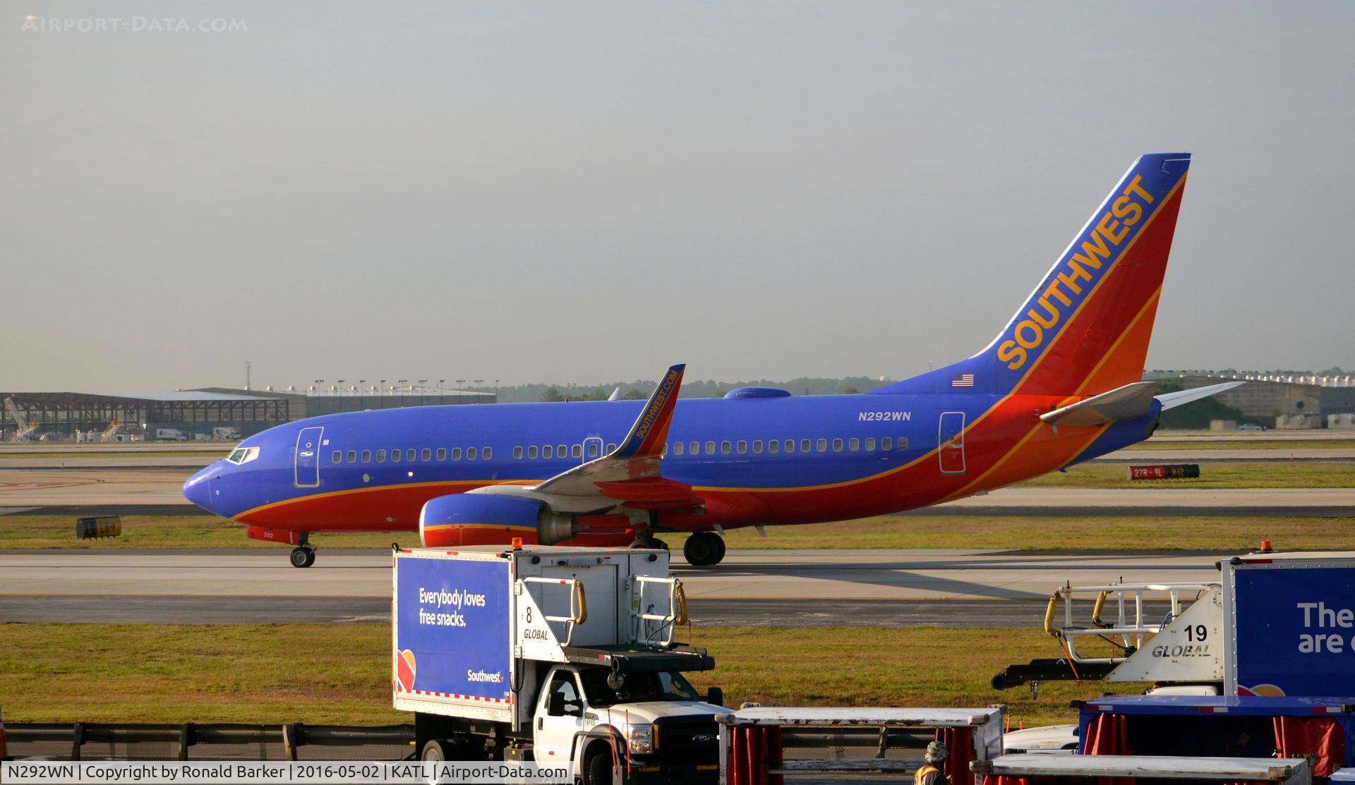 N292WN, 2007 Boeing 737-7H4 C/N 32538, Taxi Atlanta