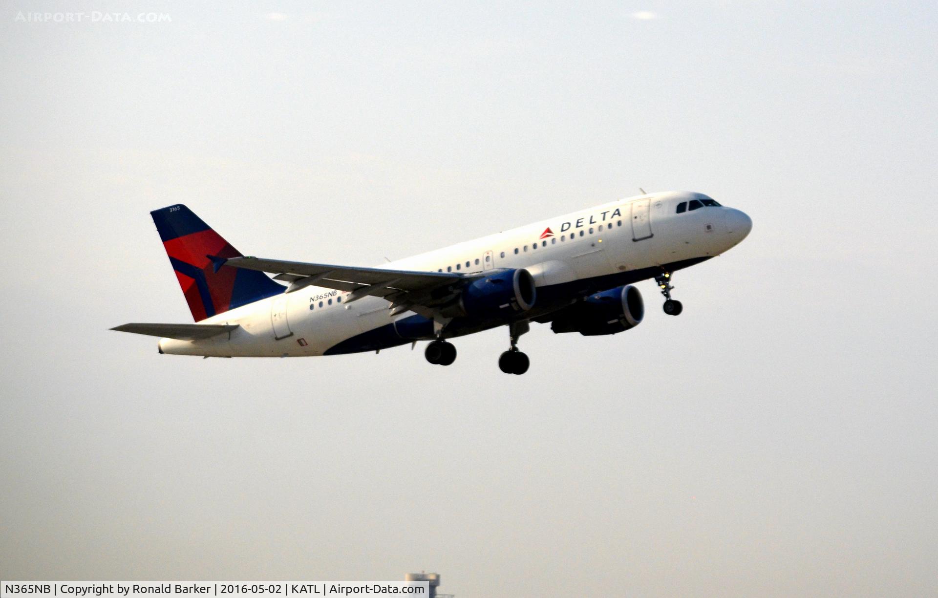 N365NB, 2003 Airbus A319-114 C/N 2013, Takeoff Atlanta