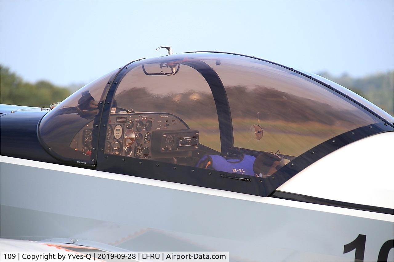 109, Mudry CAP-10B C/N 109, Mudry Cap10B, Cockpit close up view, Morlaix-Ploujean airport (LFRU-MXN) air show 2019