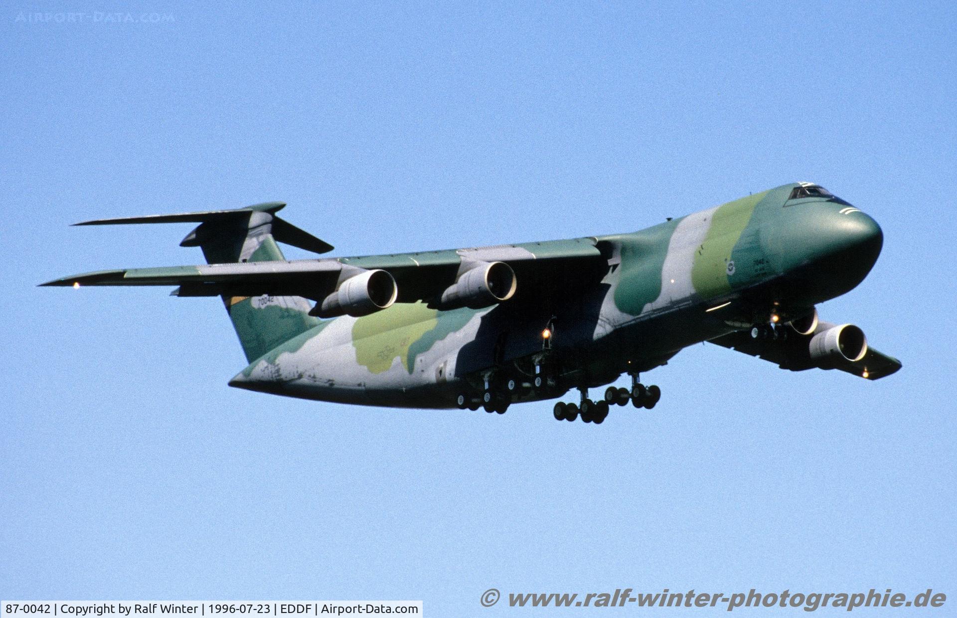 87-0042, 1987 Lockheed C-5B Galaxy C/N 500-0128, Lockheed V-5B Galaxy - US Air Force - 500-128 - 87-0042 - 23.07.1996 - FRA
