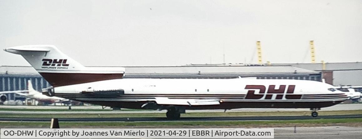 OO-DHW, 1976 Boeing 727-223(F) C/N 20993, scan from slide