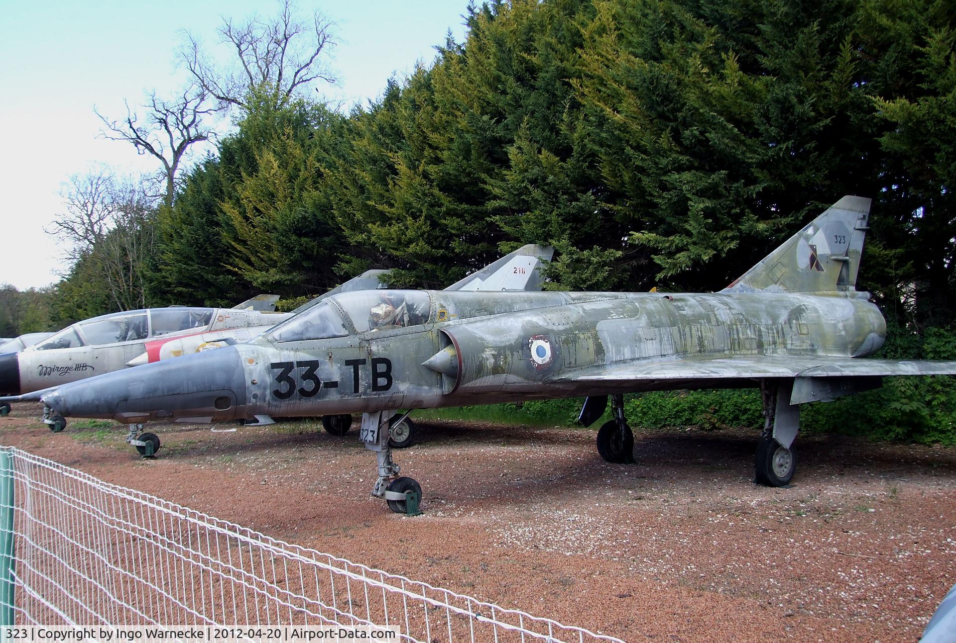 323, Dassault Mirage IIIR C/N 323, Dassault Mirage III R at the Musee de l'Aviation du Chateau, Savigny-les-Beaune