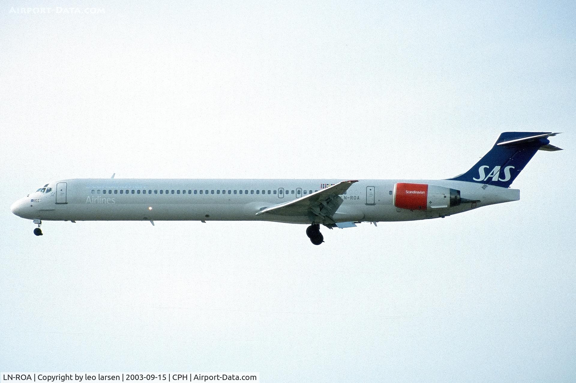 LN-ROA, 1996 McDonnell Douglas MD-90-30 C/N 53459, Copenhagen 15.9.2003