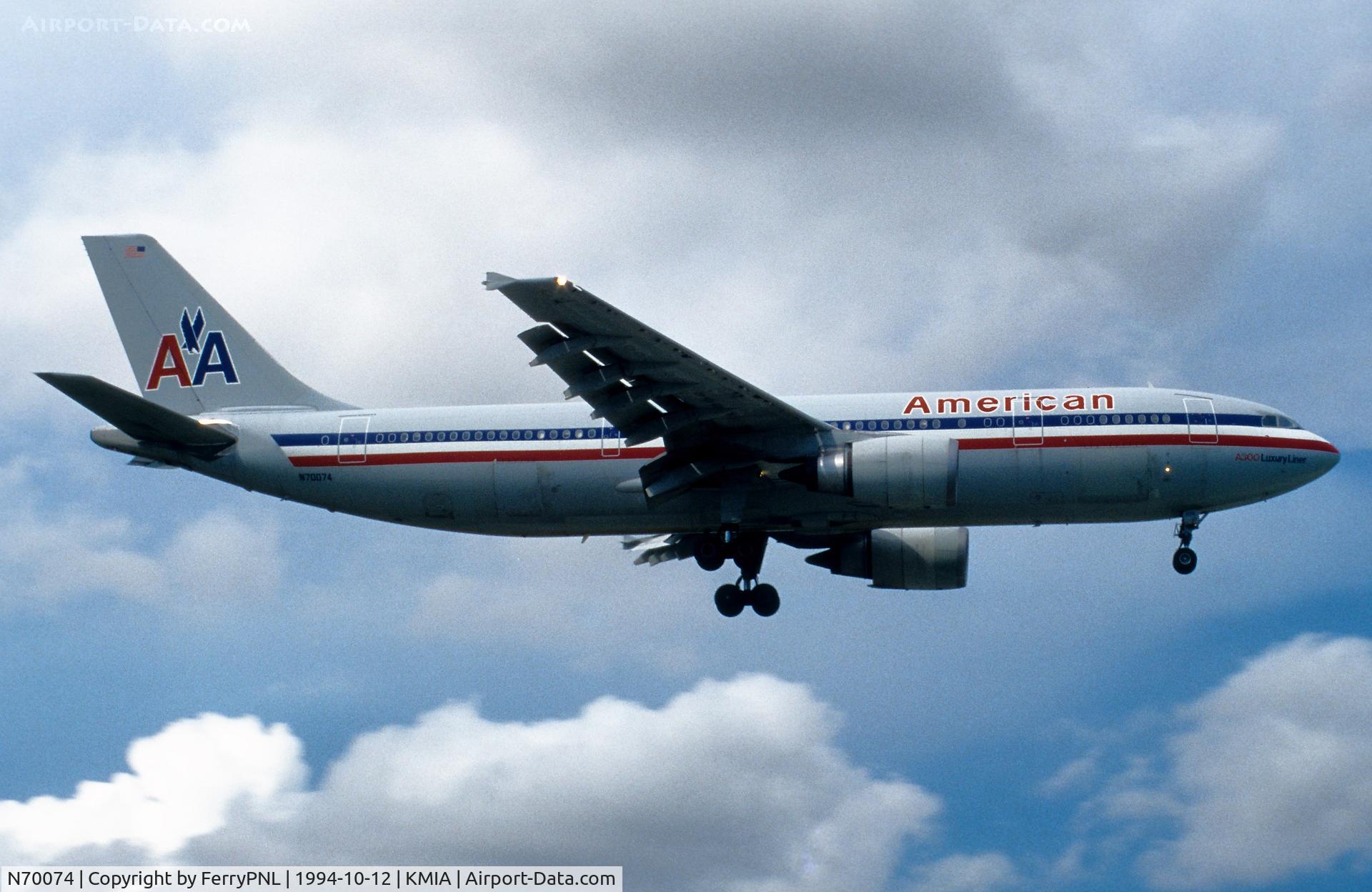 N70074, 1989 Airbus A300B4-605R C/N 517, Landing of AA A306. Stored in ROW 2009 and scrapped 2011.