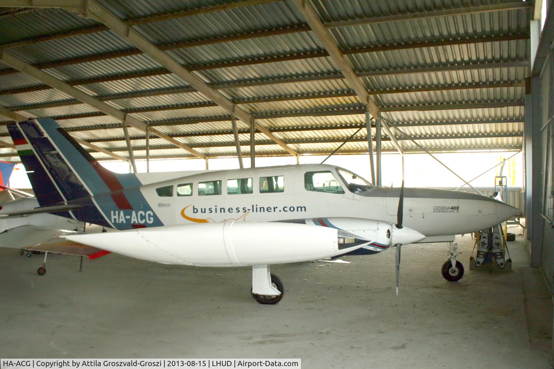 HA-ACG, 1992 Cessna 402B Businessliner III C/N 402B-1222, LHUD-Szeged Airport, Hungary