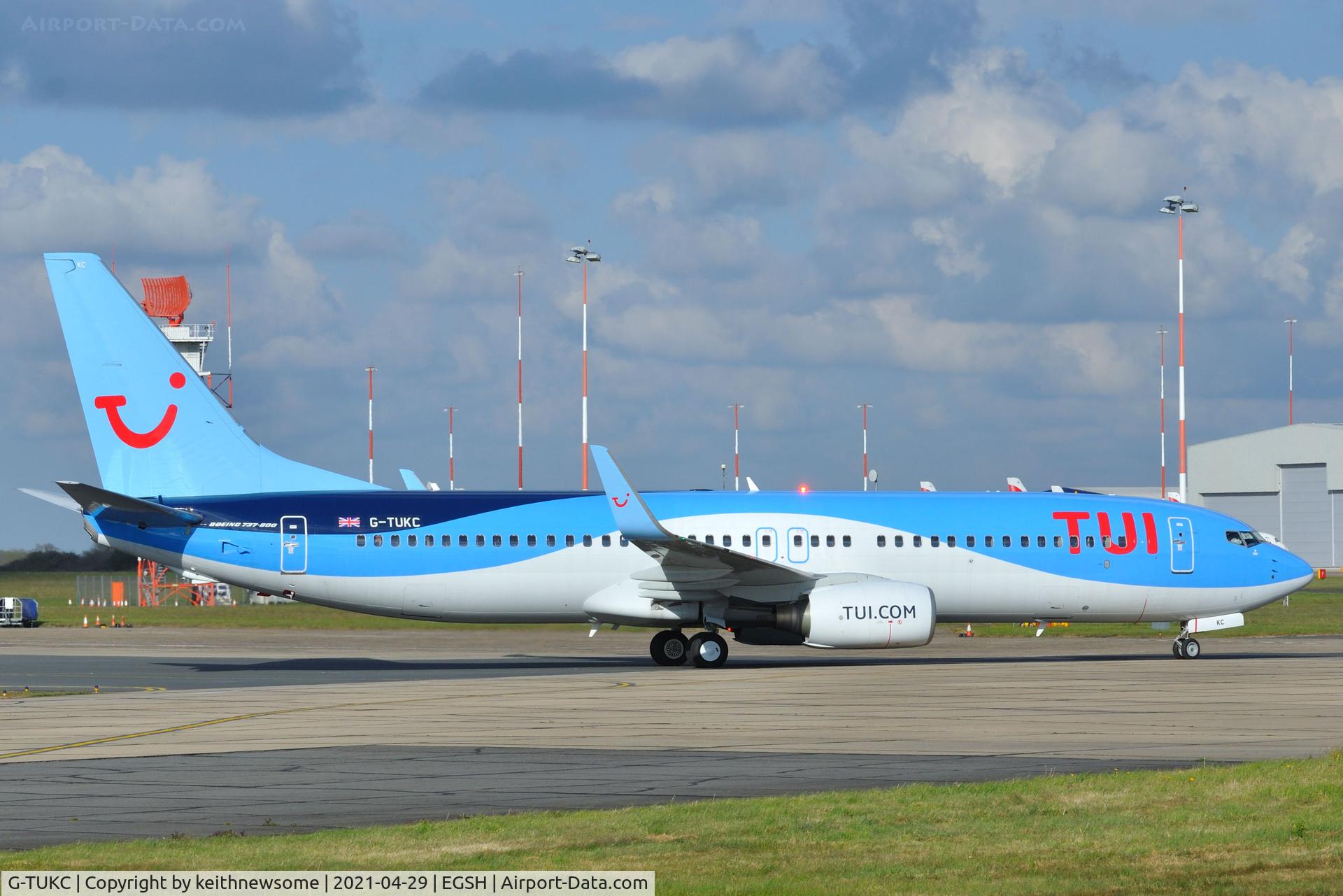G-TUKC, 2010 Boeing 737-8FZ C/N 31713, Arriving at Norwich from Lasham for paintwork.