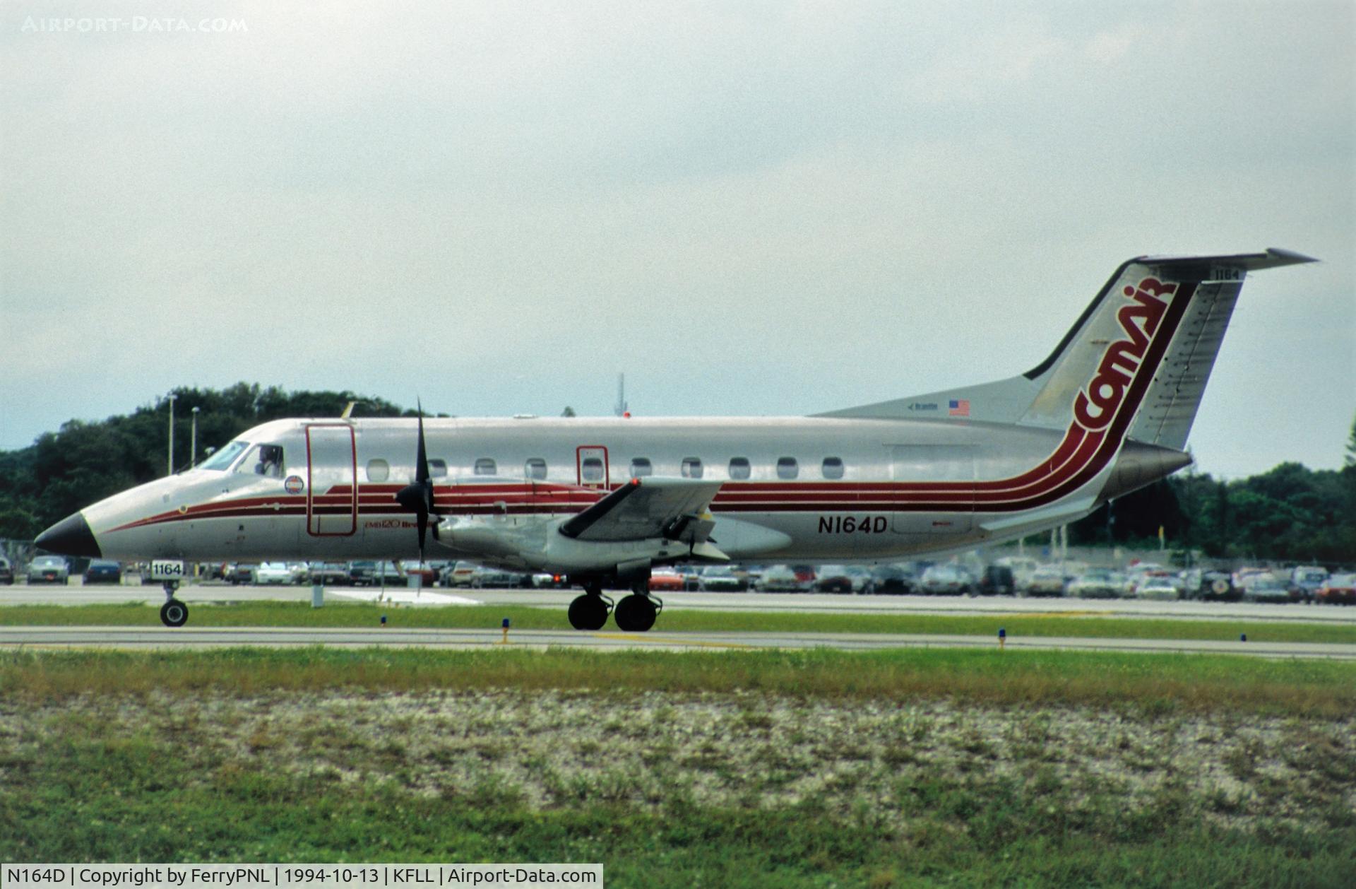 N164D, Embraer EMB-120RT Brasilia C/N 120164, Comair EMB120 departing