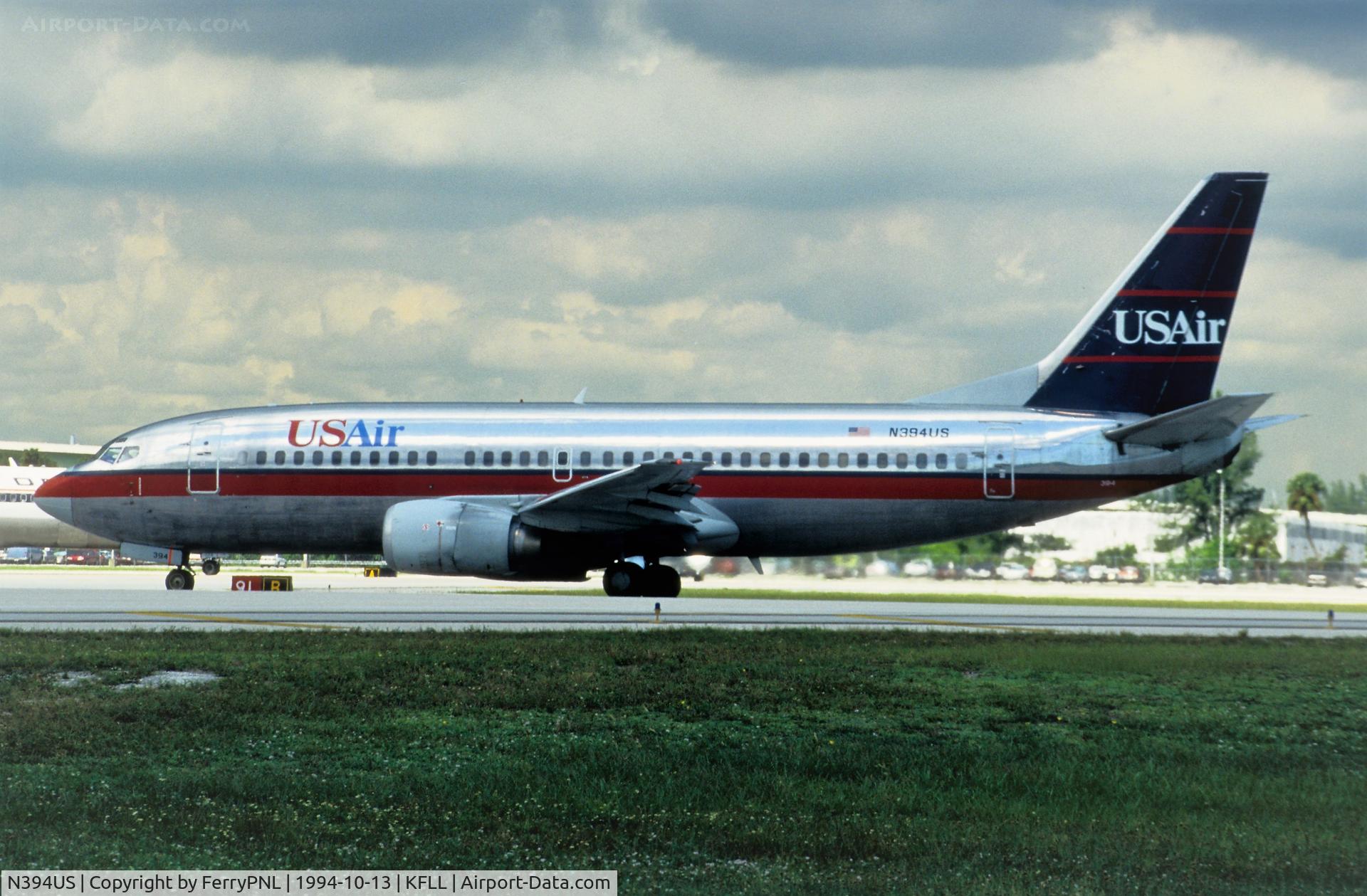 N394US, 1986 Boeing 737-3B7 C/N 23316, USAir B733 departing FLL