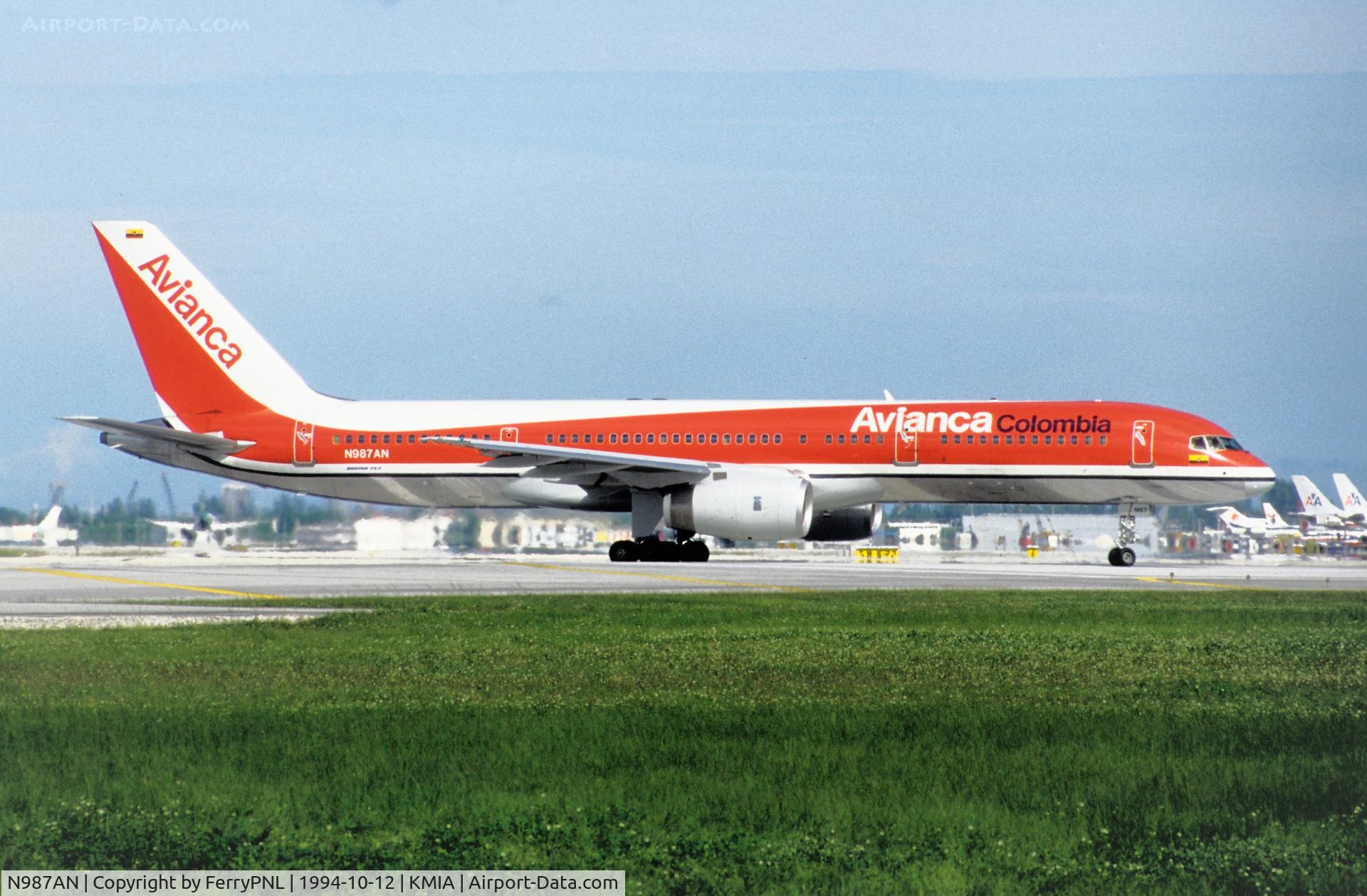 N987AN, 1994 Boeing C-32B (757-23A) C/N 25494, Avianca B752 lining-up. Since 2000 in use with USAF.