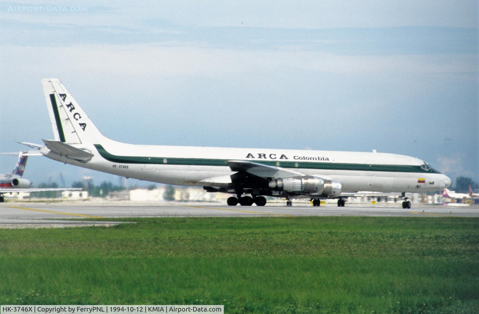 HK-3746X, 1962 Douglas DC-8-53F C/N 45632, ARCA DC-8-53F lining up