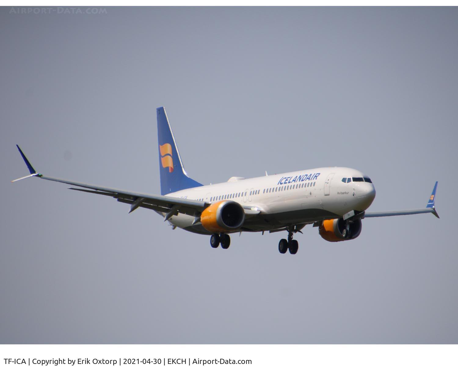 TF-ICA, 2019 Boeing 737-9 MAX C/N 44357, TF-ICA landing rw 04R