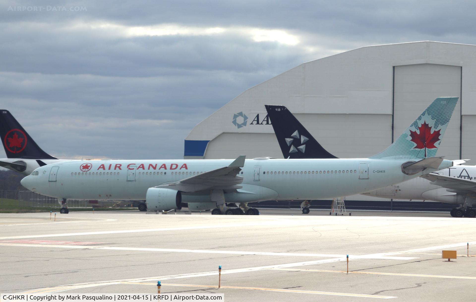 C-GHKR, 2001 Airbus A330-343 C/N 0400, Airbus A330-343