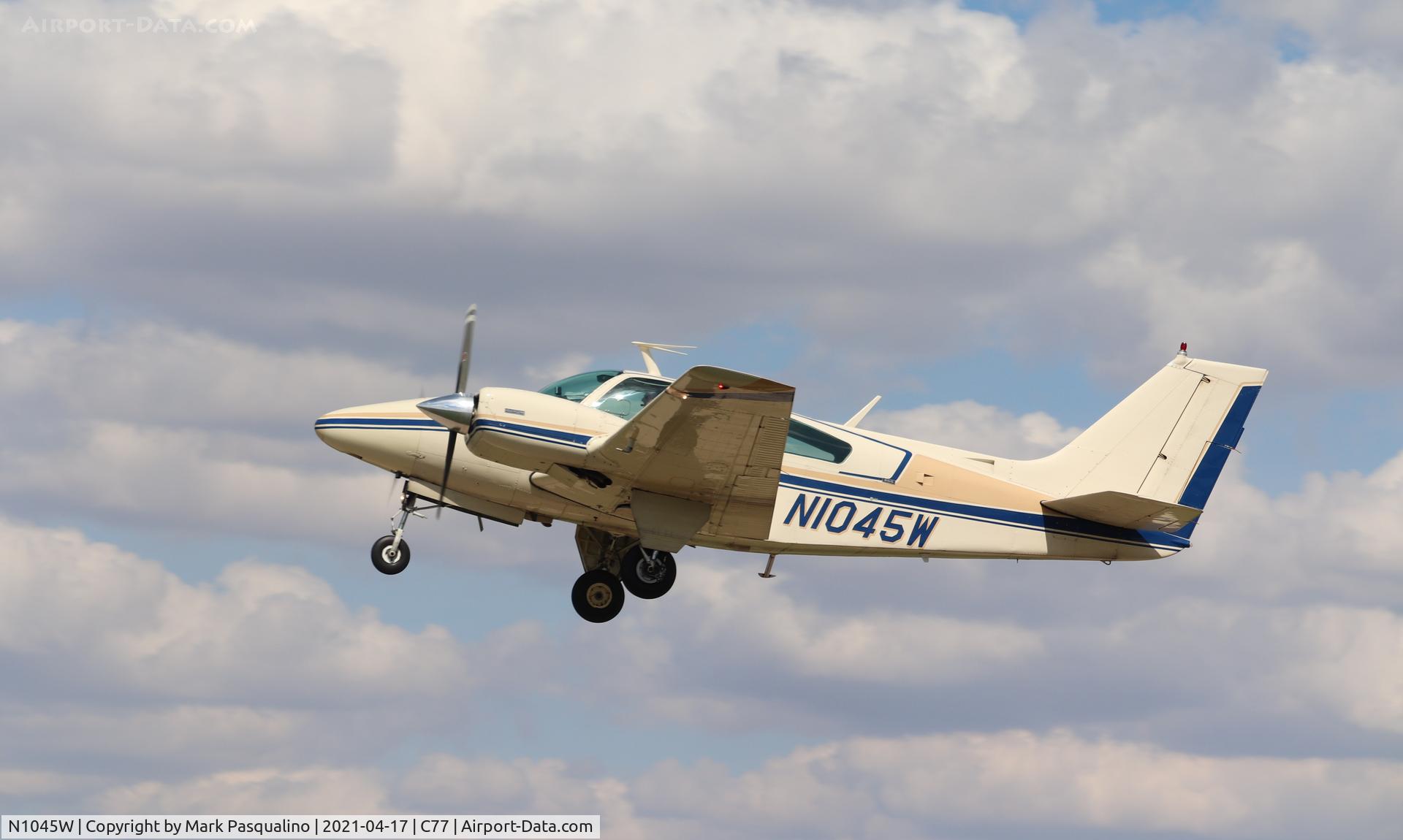 N1045W, 1973 Beech 95-B55 (T42A) Baron C/N TC-1535, Beech B55