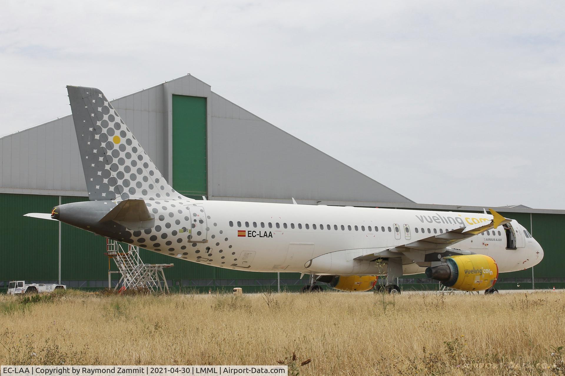 EC-LAA, 2006 Airbus A320-214 C/N 2678, A320 EC-LAA Vueling