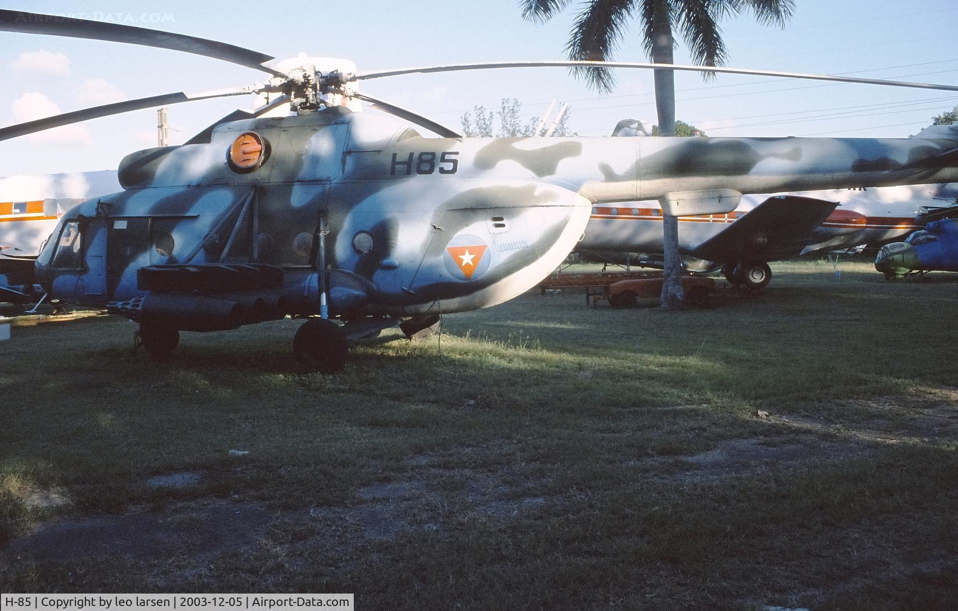 H-85, Mil Mi-8TB C/N 40711, Museo del Aire Havana 5.12.2003
