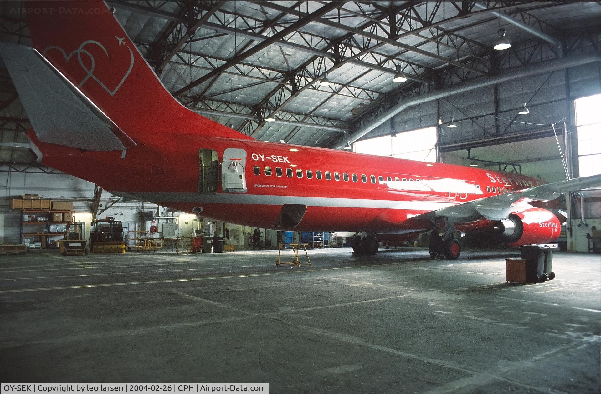 OY-SEK, 2004 Boeing 737-86Q C/N 30292, Copenhagen 26.2.2004