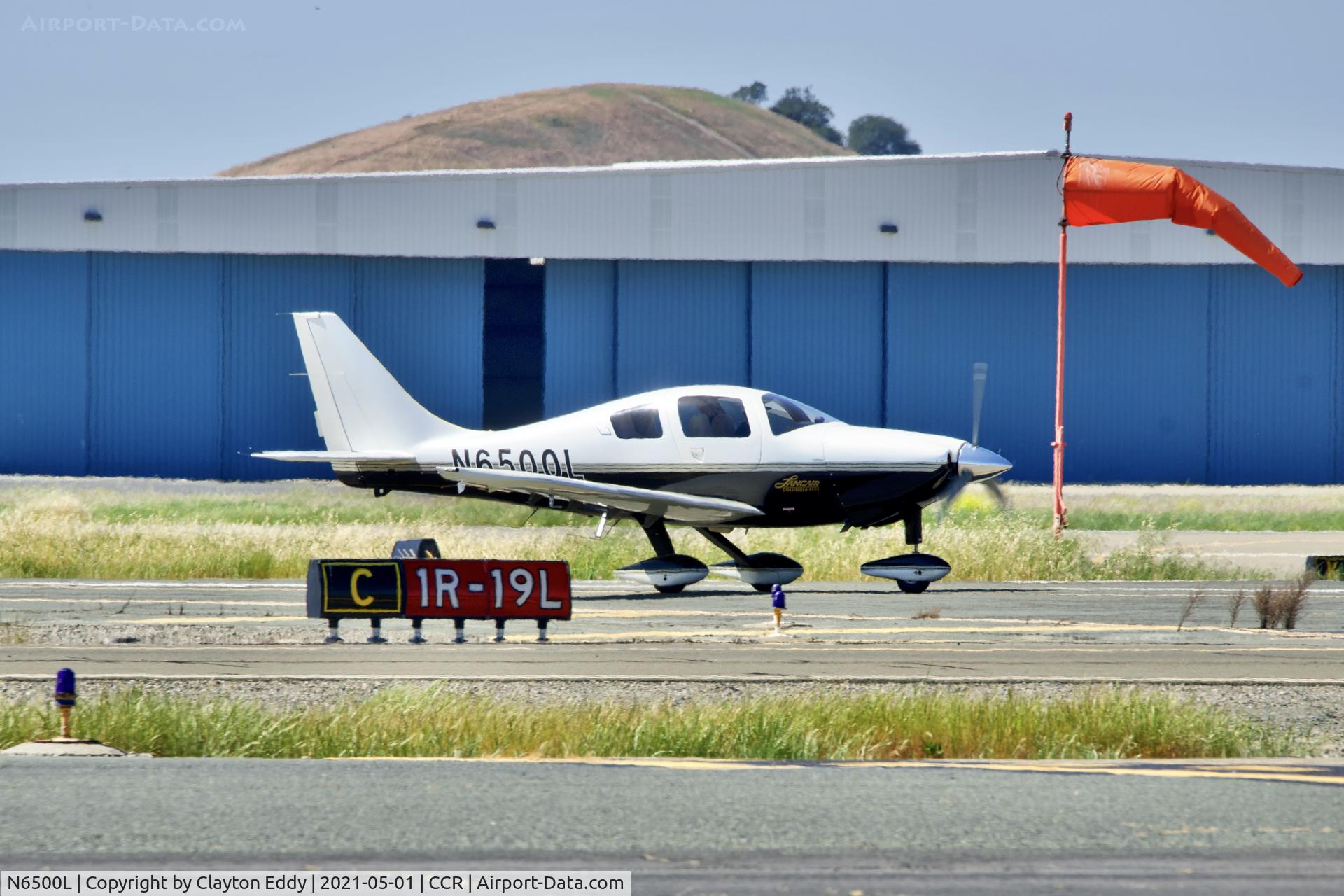 N6500L, 2001 Lancair LC-40-550FG C/N 40027, Buchanan Field Concord California 2021.