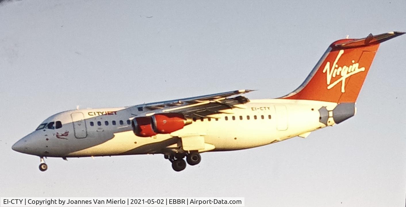 EI-CTY, 1987 British Aerospace BAe.146-200A C/N E2072, Approaching EBBR 25L