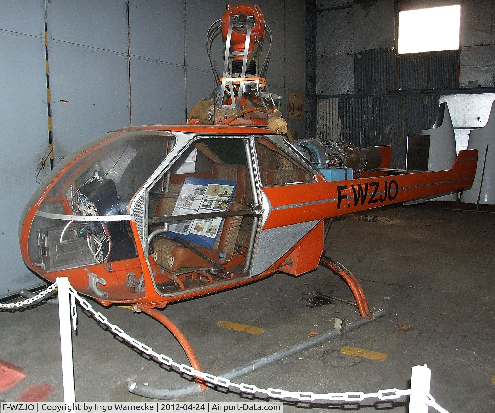 F-WZJO, 1984 Dechaux Helicop-jet C/N 02, Dechaux Helicop-Jet (minus rotor blades) being restored at the EALC Musee de l'Aviation Clement Ader, Lyon-Corbas