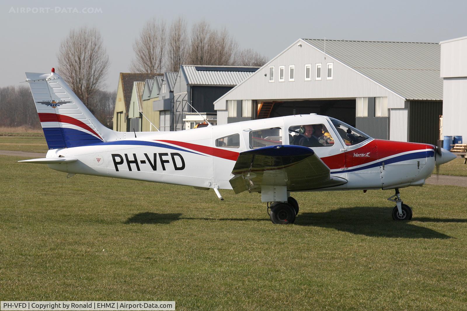 PH-VFD, 1980 Piper PA-28-161 Cherokee Warrior II C/N 28-8016229, at ehmz