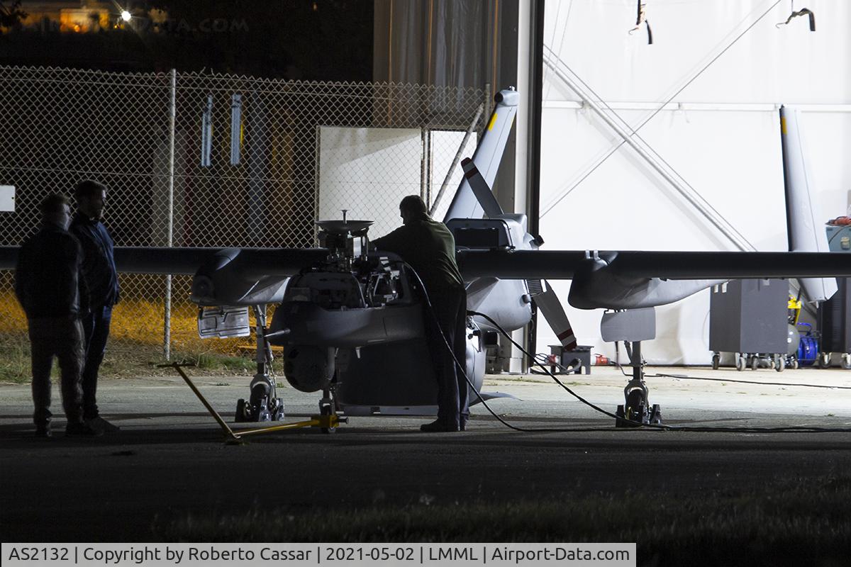 AS2132, Israel Aerospace Industries Heron Shoval C/N 571, Taxiway Papa
