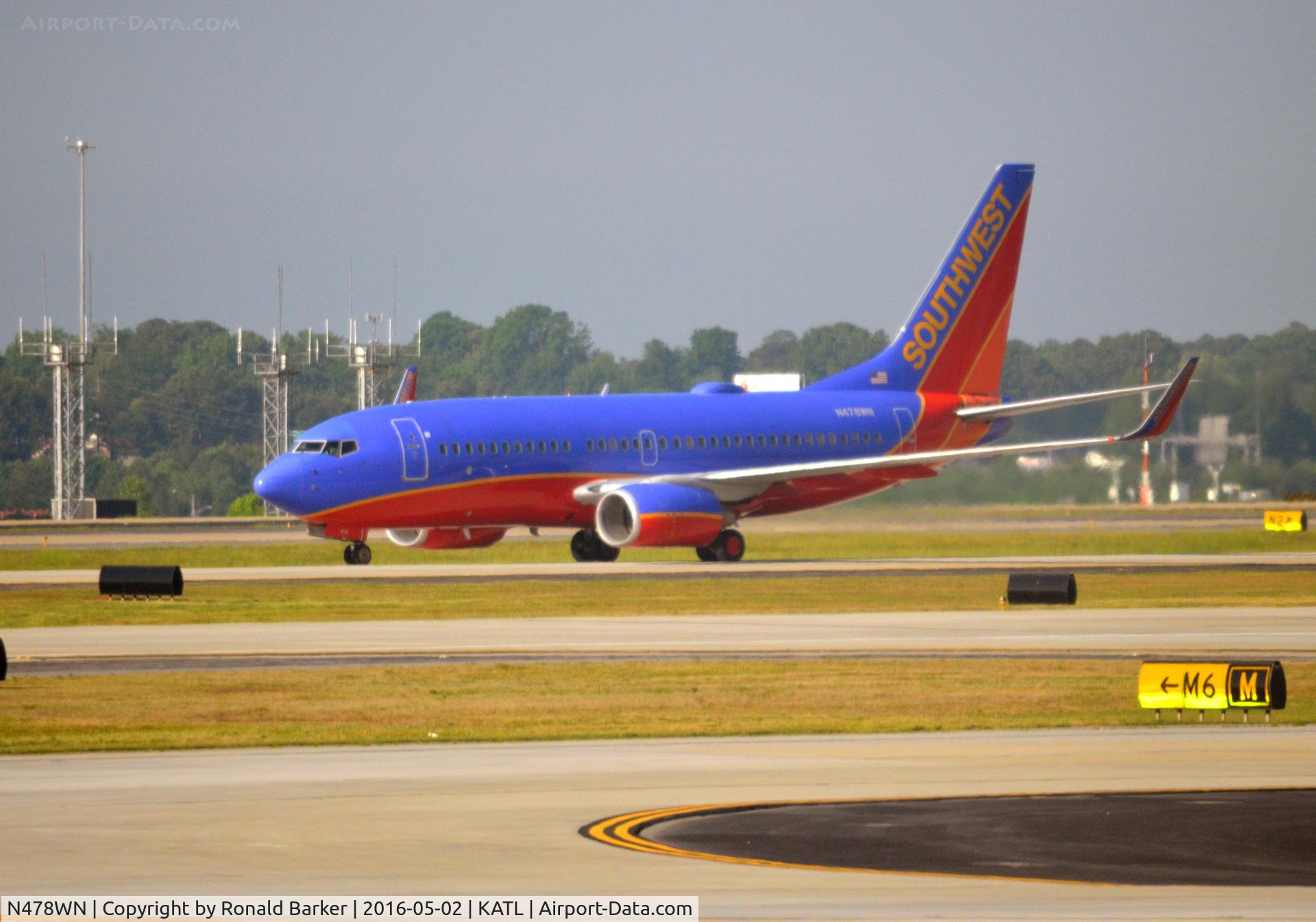 N478WN, 2004 Boeing 737-7H4 C/N 33989, Taxi Atlanta