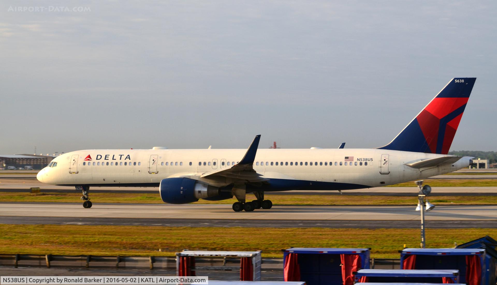 N538US, 1996 Boeing 757-251 C/N 26485, Taxi to takeoff Atlanta