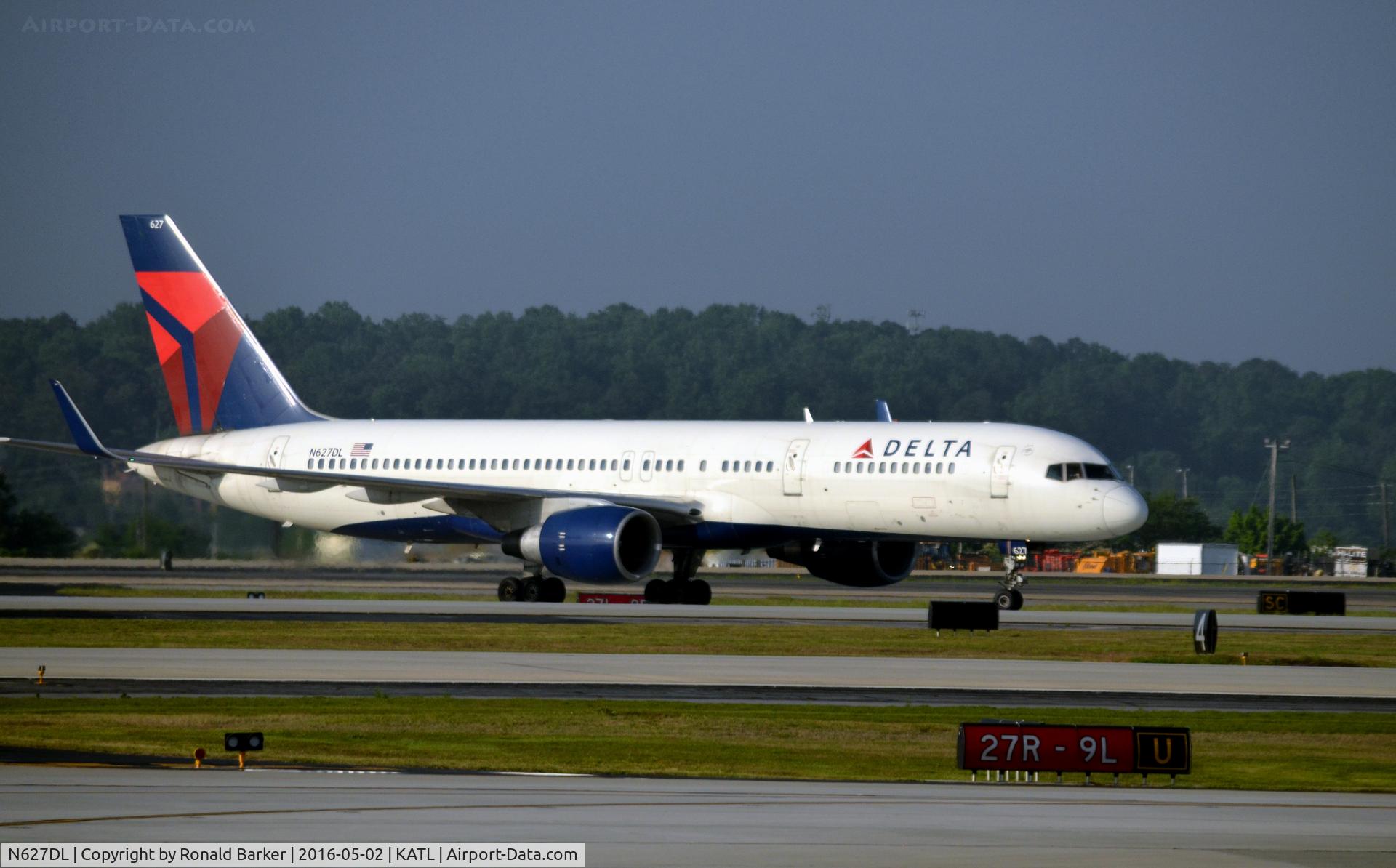 N627DL, 1987 Boeing 757-232 C/N 22917, Taxi Atlanta