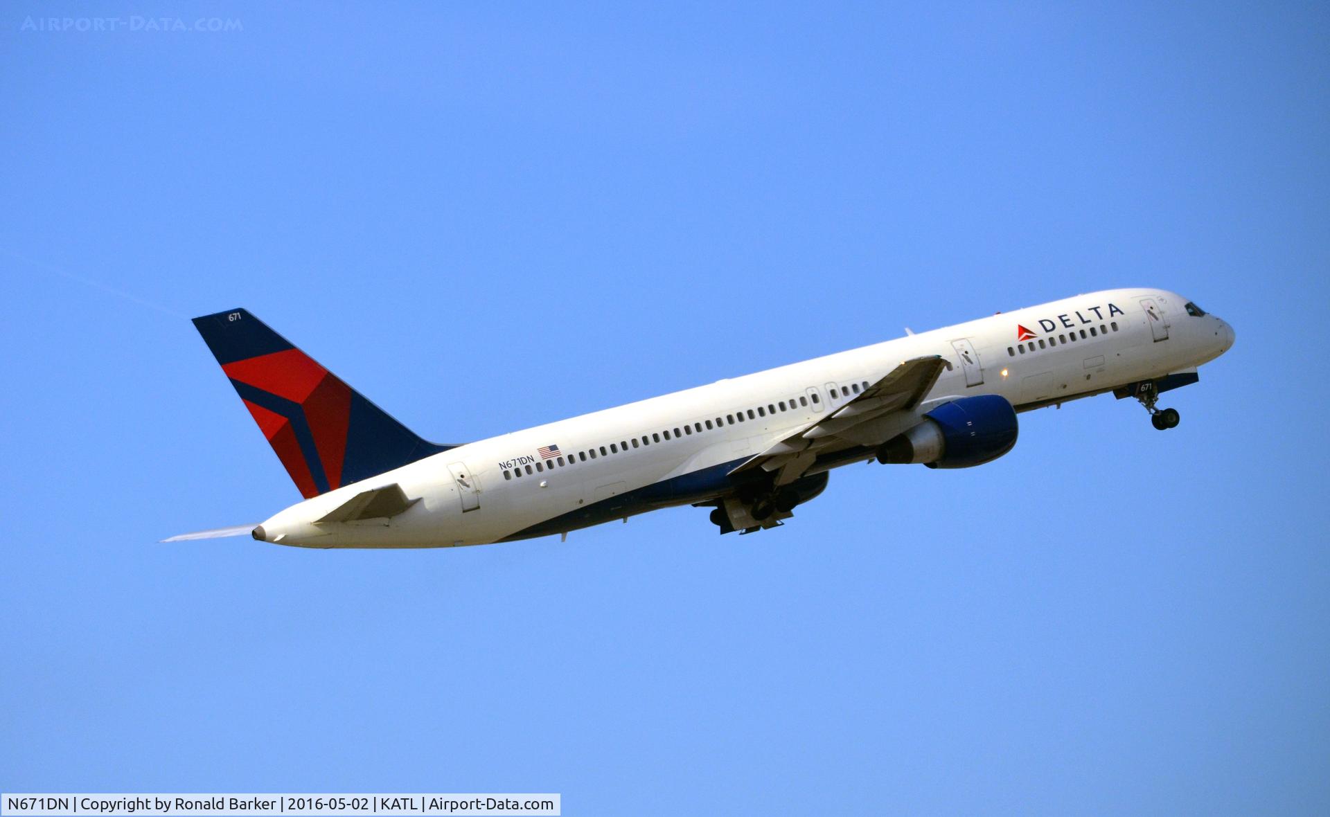 N671DN, 1992 Boeing 757-232 C/N 25332, Departure Atlanta