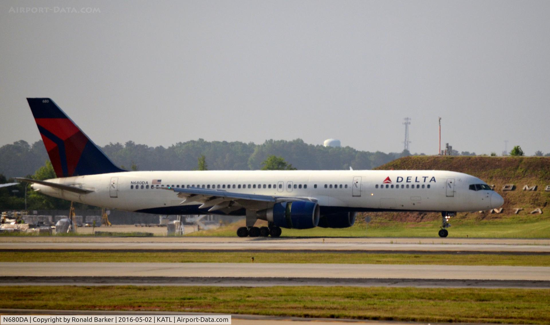 N680DA, 1992 Boeing 757-232 C/N 26956, Landing Atlanta
