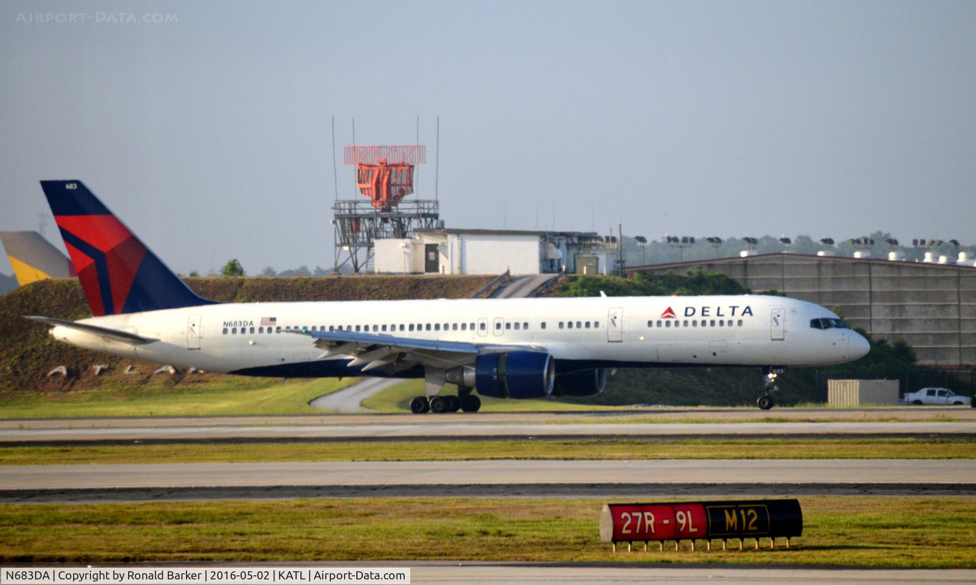 N683DA, 1993 Boeing 757-232 C/N 27103, Landing Atlanta
