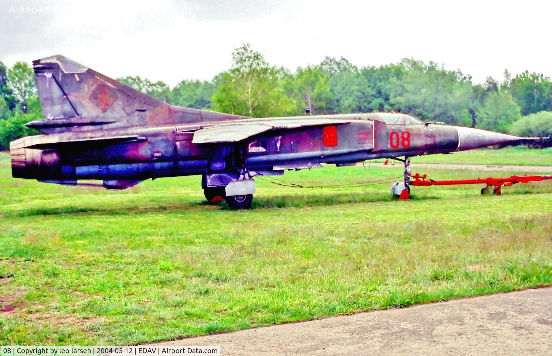 08, Mikoyan-Gurevich MiG-23S C/N 220001013, Finow air museum 12.5.2004