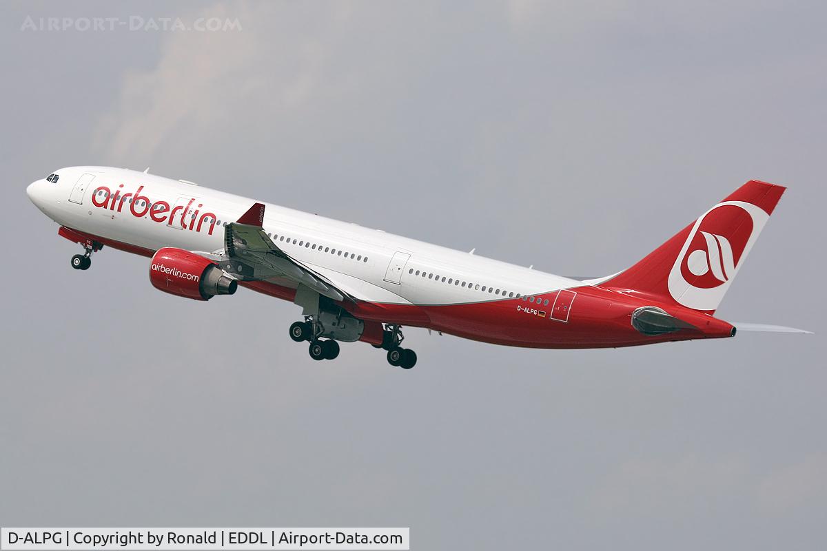 D-ALPG, 2002 Airbus A330-223 C/N 493, at dus