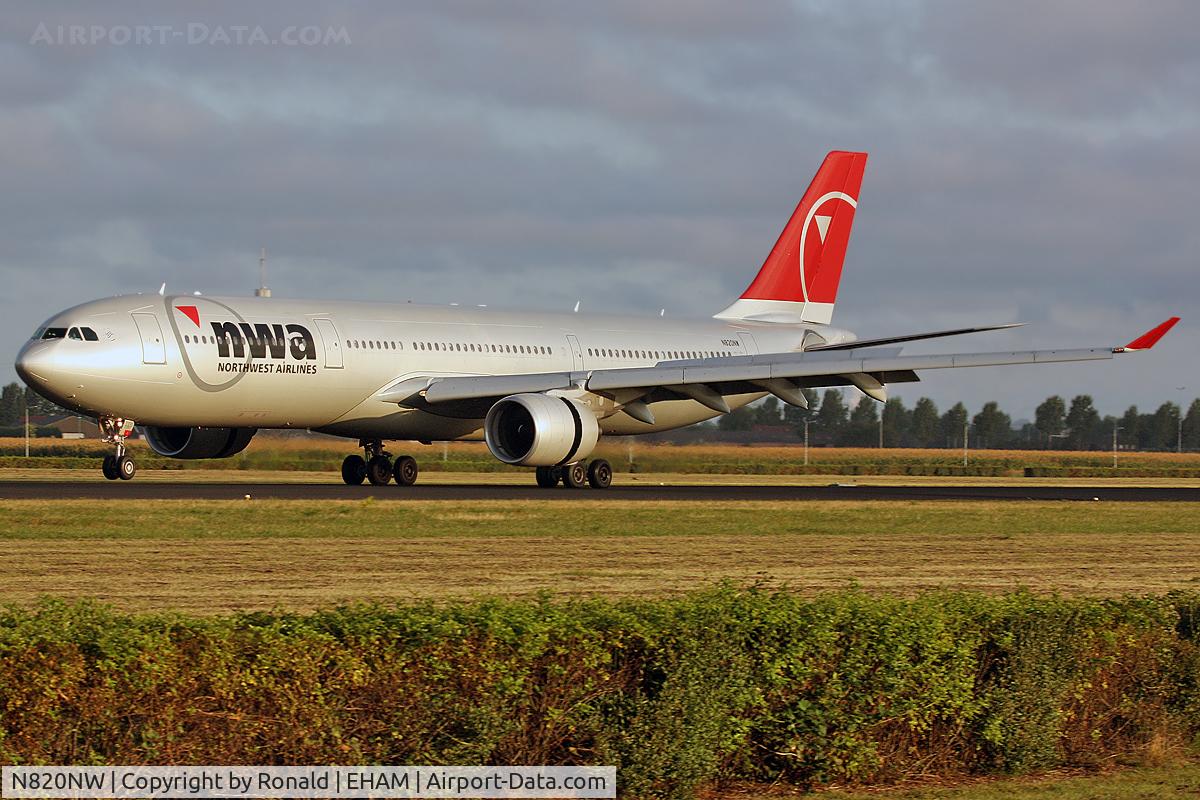N820NW, 2007 Airbus A330-323 C/N 0859, at spl