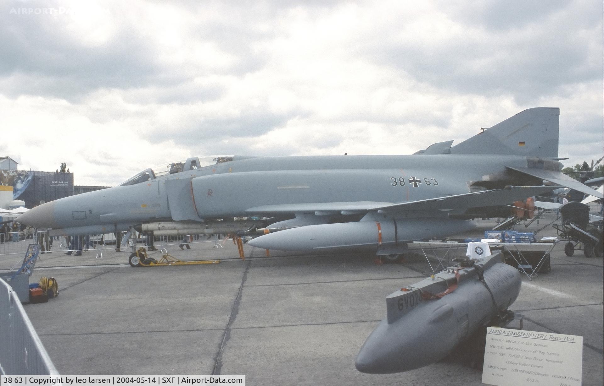 38 63, 1972 McDonnell Douglas F-4F Phantom II C/N 4781, Berlin Air Show 14.5.2004