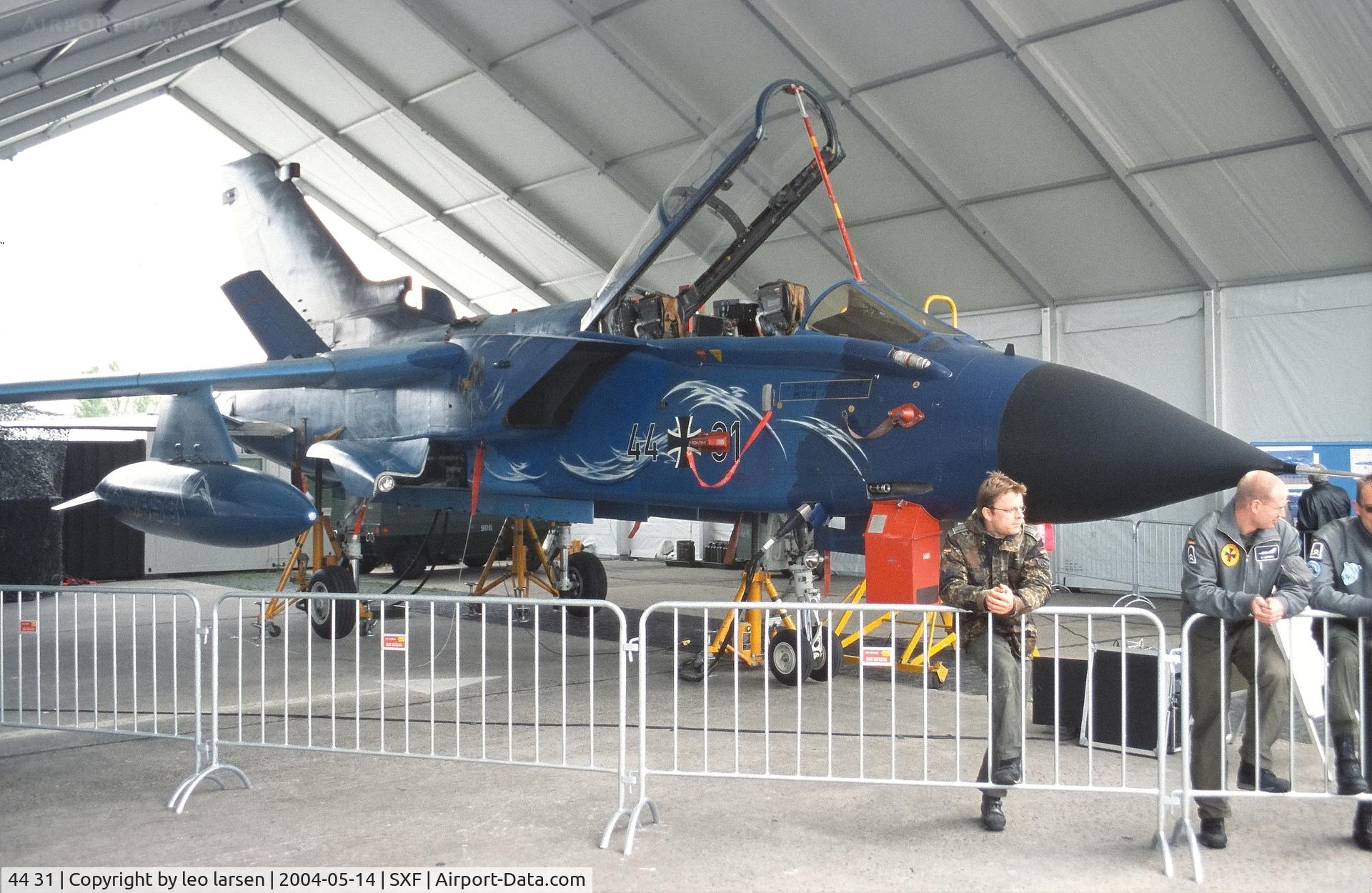 44 31, Panavia Tornado IDS C/N 332/GS092/4131, Berlin Air Show 14.5.2004