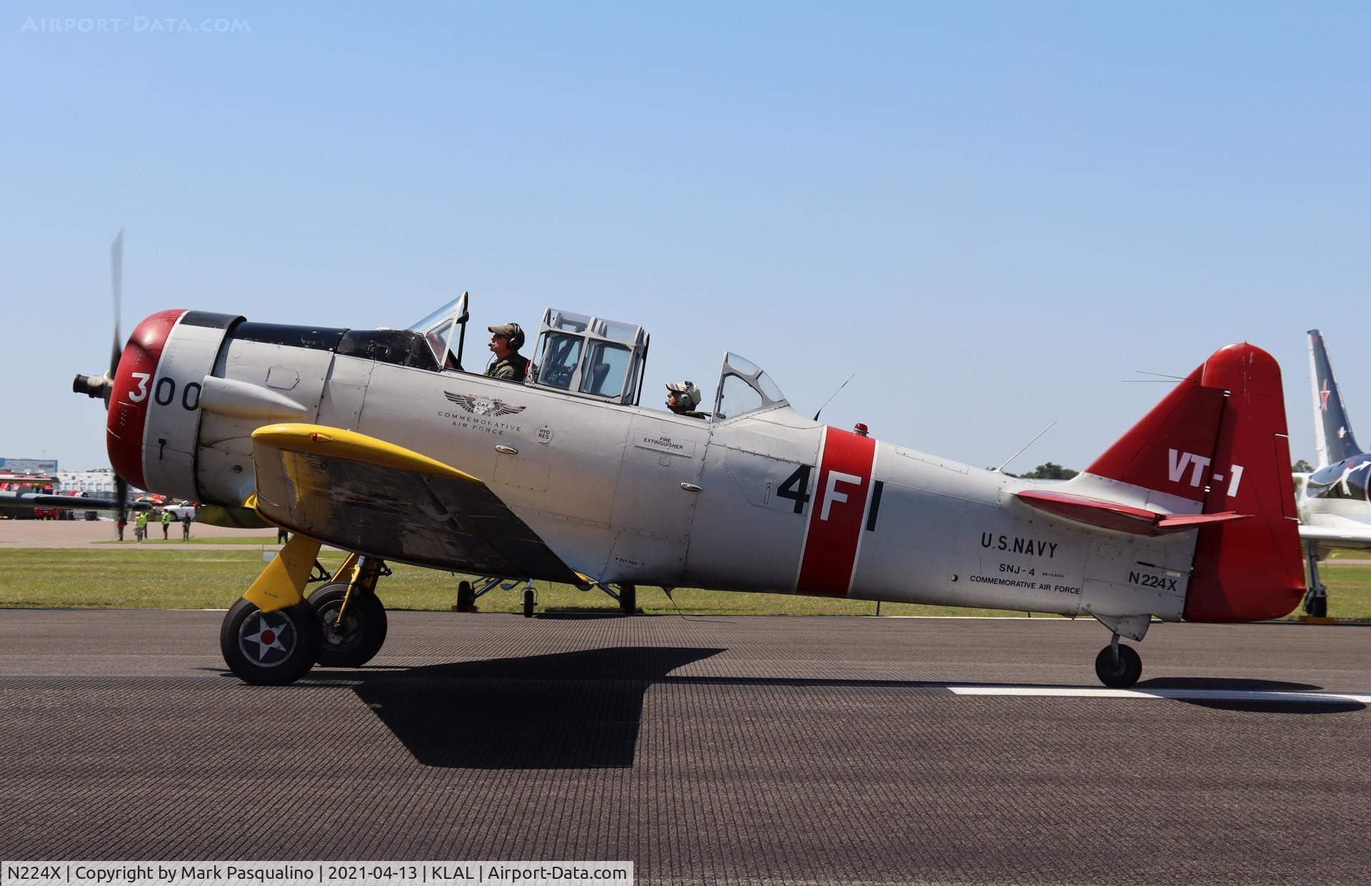 N224X, 1941 North American SNJ-4 Texan C/N 88-13041, North American SNJ-4