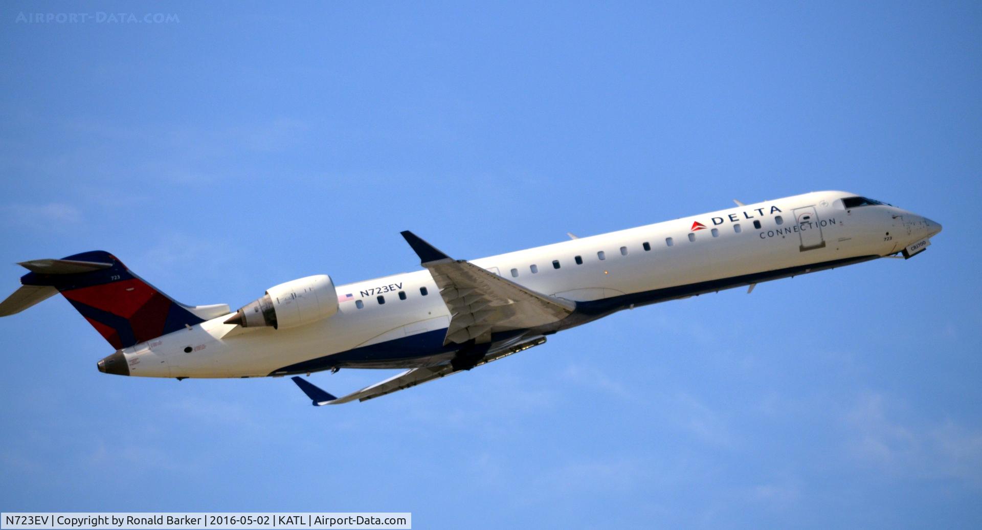 N723EV, 2004 Bombardier CRJ-701 (CL-600-2C10) Regional Jet C/N 10132, Takeoff Atlanta